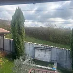 Les Collines De Chandieu Konukevi 3*